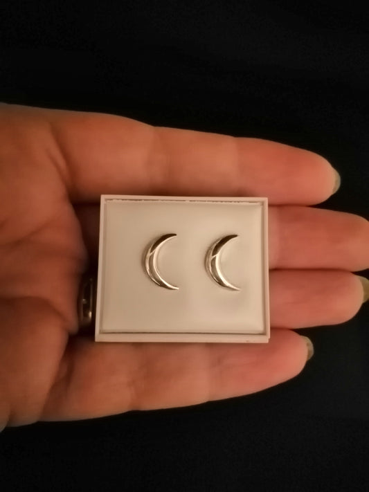 Moon Stud Earrings in 925 Sterling Silvee