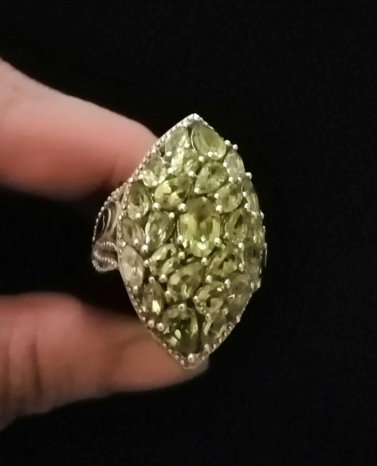BIG PERIDOT CLUSTER PEACOCK RING SIZE O In 925 sterling silver